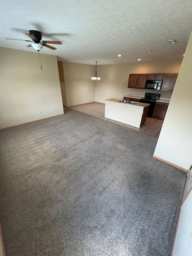 Building Photo - 1530 Williamsburg Pl #D