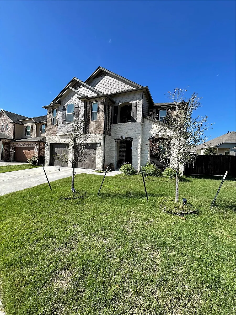 Building Photo - 1537 Sonny Dr