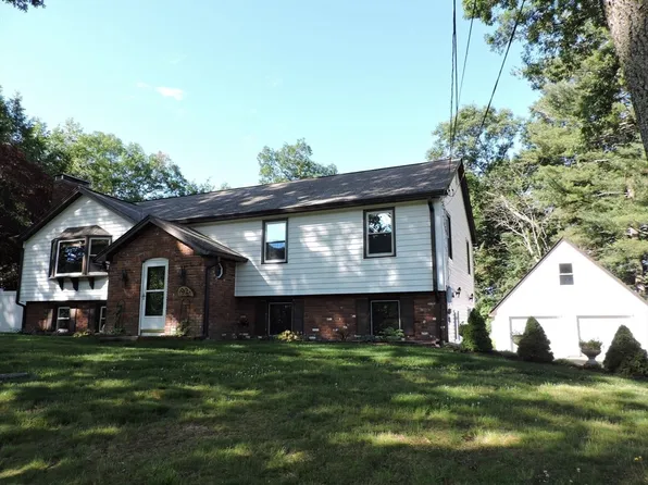 92 Lower Gore Rd, Webster, MA 01570