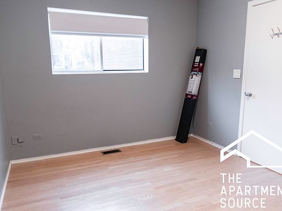 4th image of 1810 N Fremont St #Townhouse