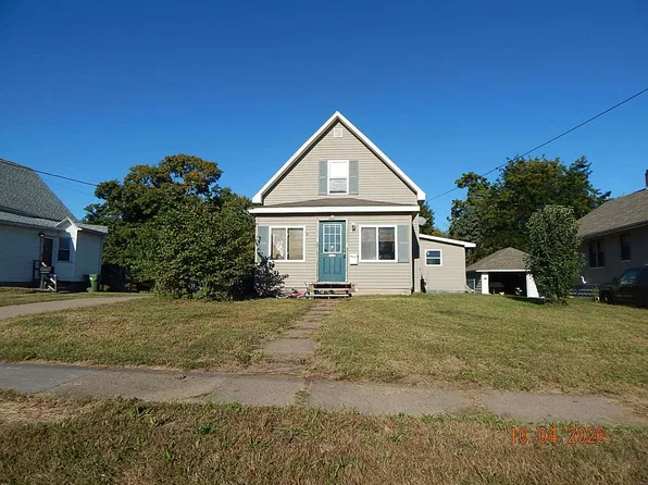 272 22nd Pl, Clinton, IA 52732