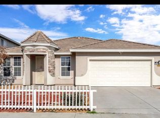 1049 Stanford Ave, Madera, CA 93637