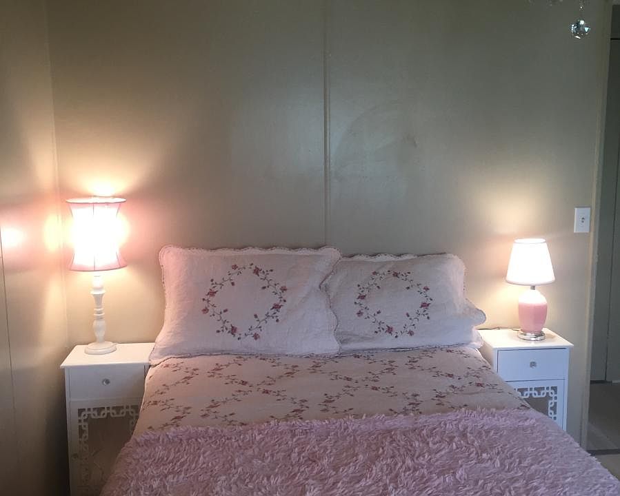 2nd image of 170 Koontz Ln
