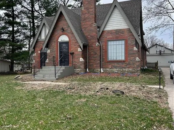 9621 E 33rd St S, Independence, MO 64052