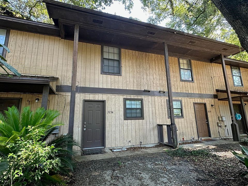 1st image of 3236 Nekoma Ln
