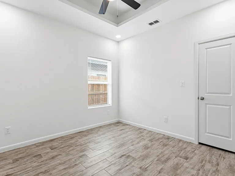 11504 N 25th St #2 — Photo 18