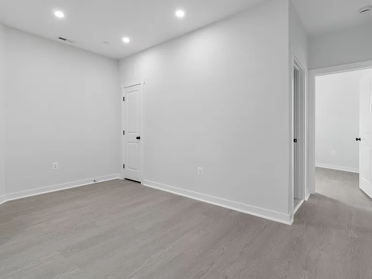54 Rhode Island Ave NW — Photo 10