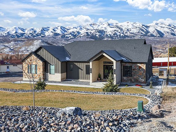 2nd image of 4175 N Sego Lily Rd