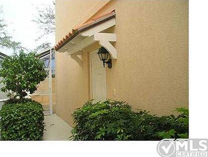 3rd image of 61 Live Oak Cir
