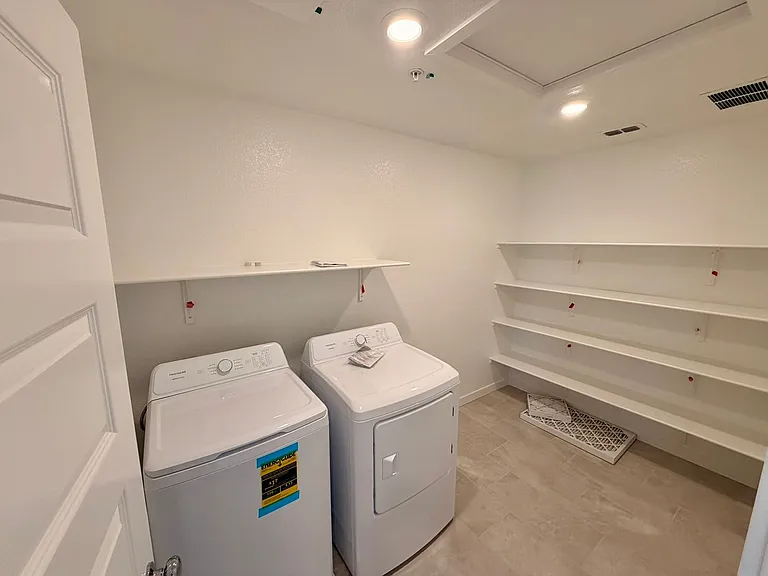 12620 Hereford Ave — Photo 25
