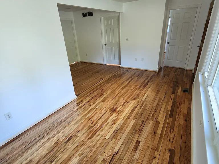 7130 Hollywood St — Photo 11