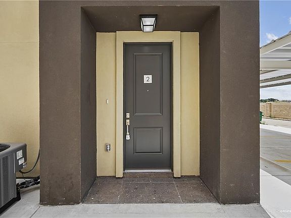 2nd image of 1220 E Camellia Ave #2
