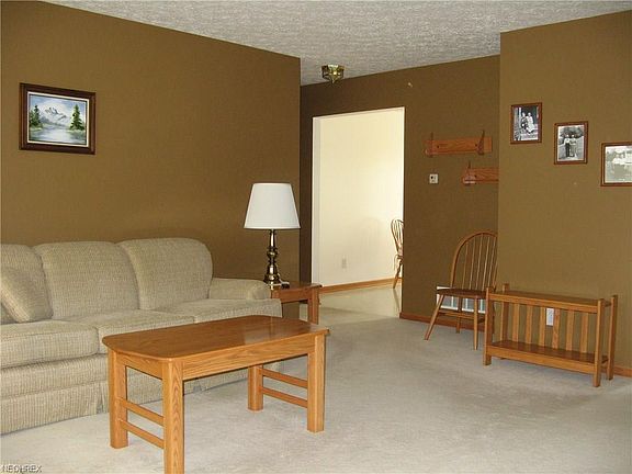 3rd image of 5701 Halwick Dr