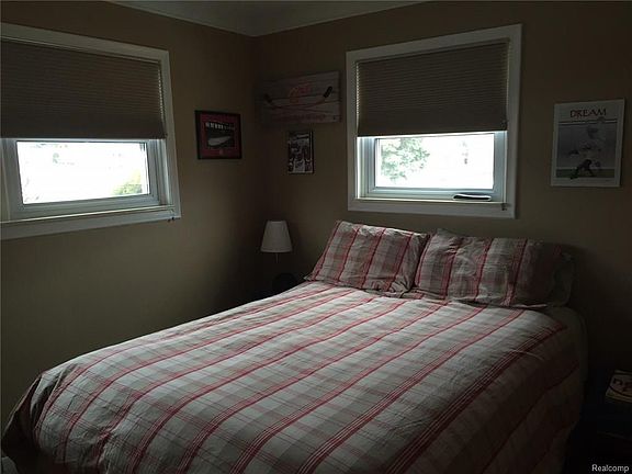 3rd image of 2227 Newman St