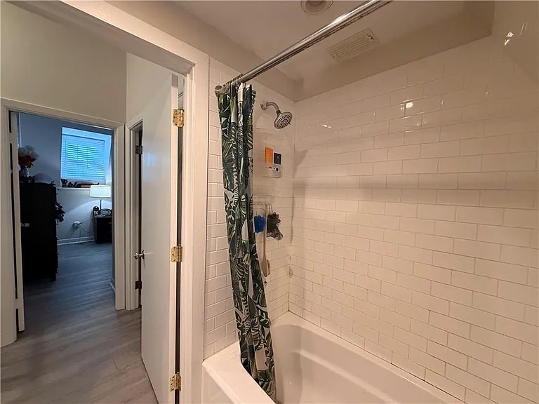 412 Bellevue Ave #9 — Photo 23