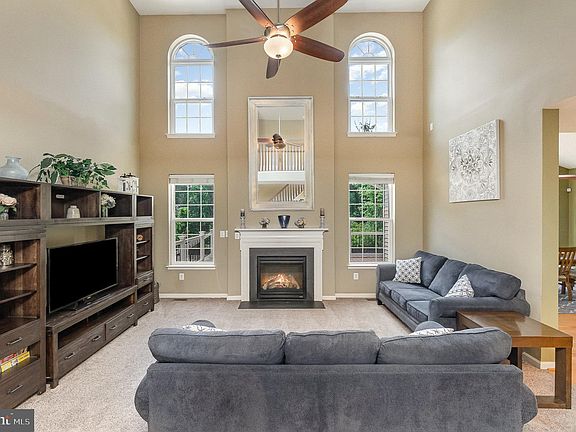 3rd image of 1003 Pipercove Way