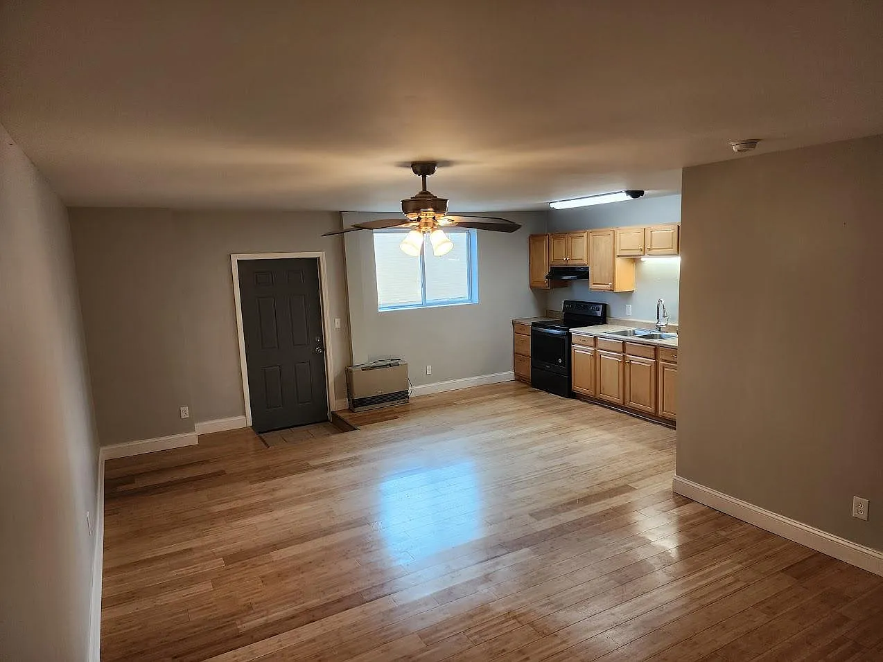 2 bed, $1,150 — Photo 2