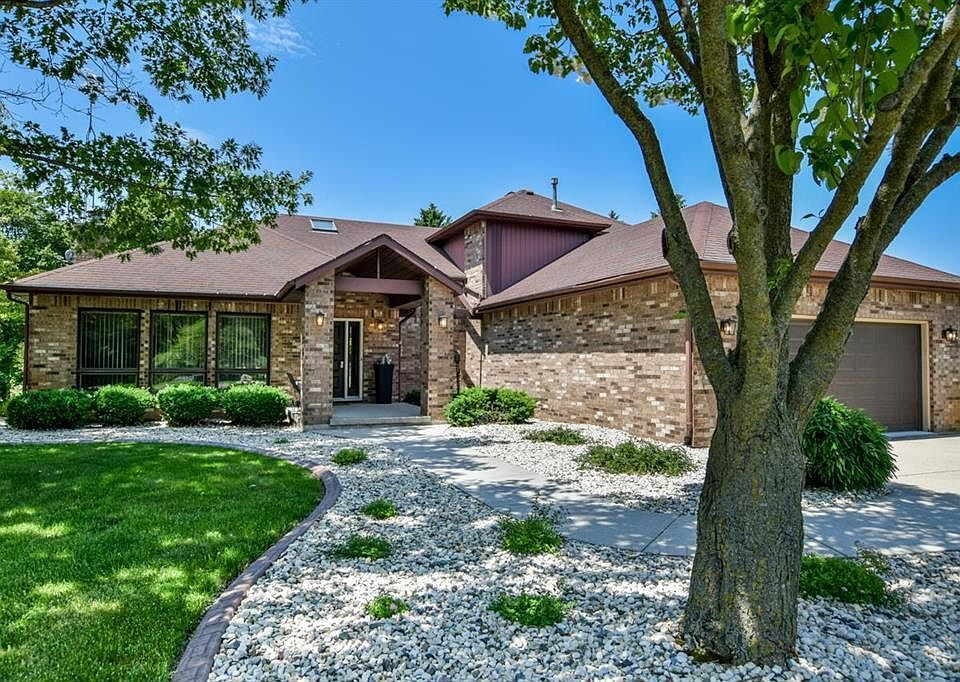 1st image of 1432 Country Club LANE