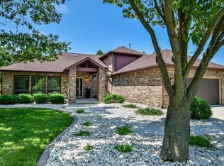 1432 Country Club Ln, Watertown, WI 53098