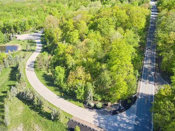 1121 River Valley Trl, Hinckley, OH 44233