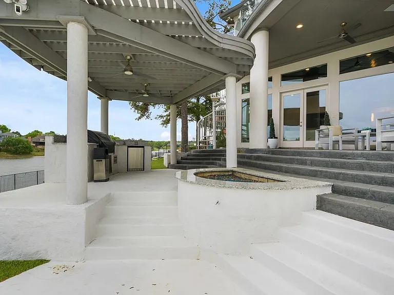 656 Timbercrest Cir — Photo 35