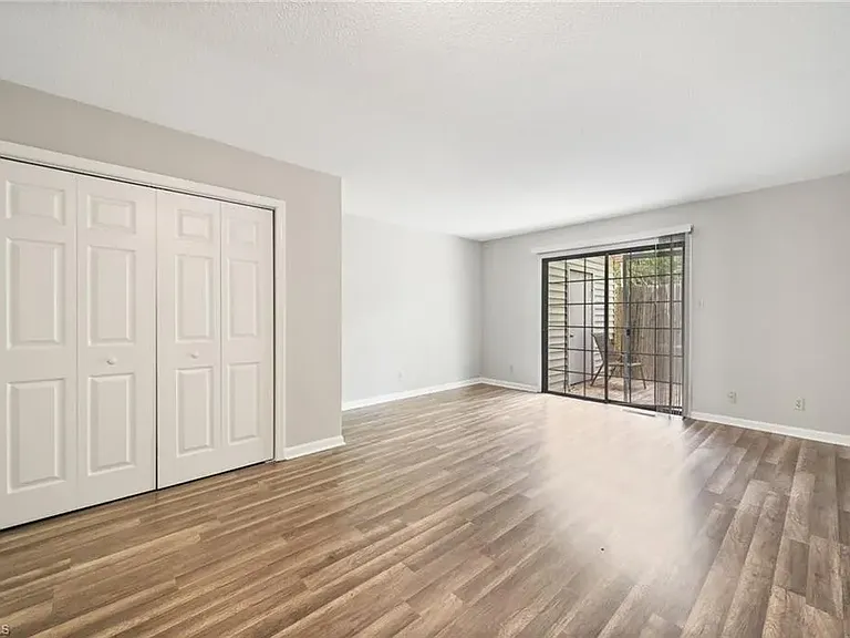 1903 E Malone Rd — Photo 10