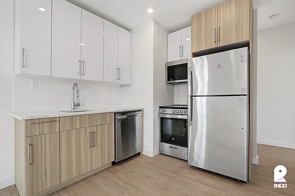 Rented by REZI | media 1