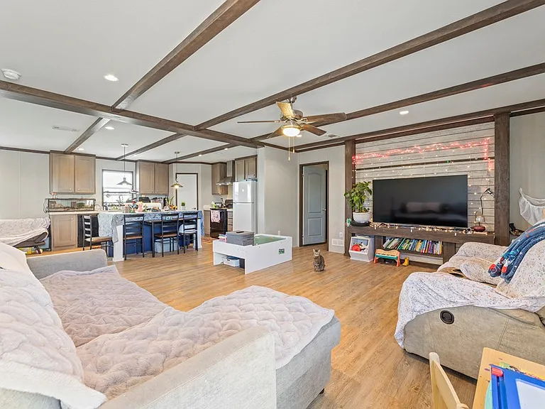 300 Reed Rd — Photo 19