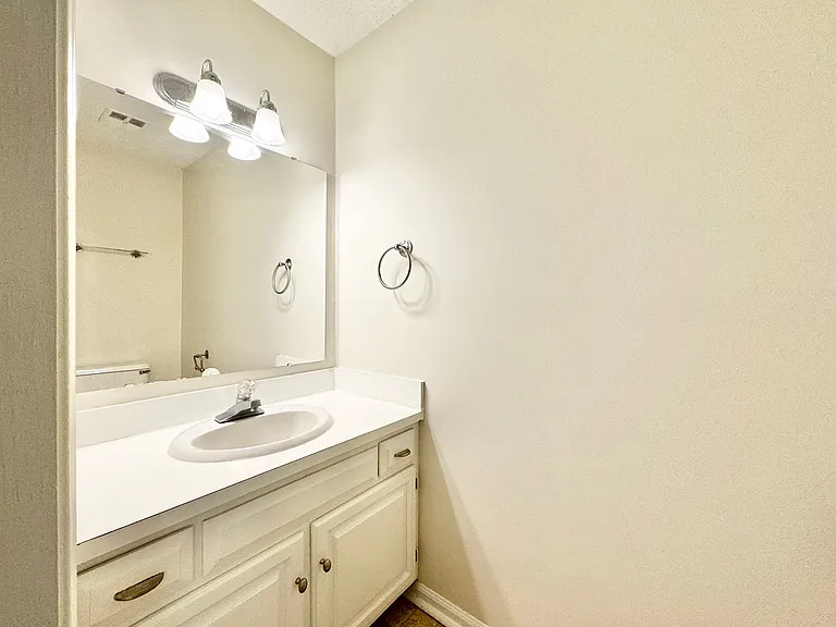 3716 Greenes Xing — Photo 13