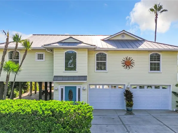 9914 Alavista Dr, Gibsonton, FL 33534