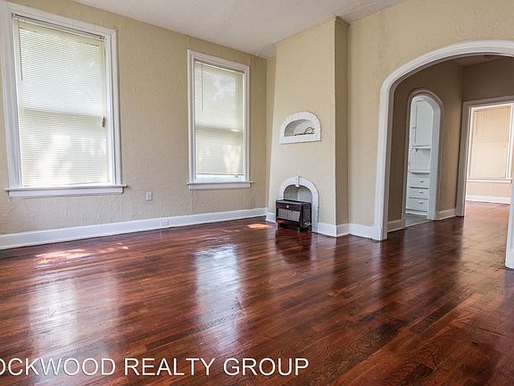 4th image of 512 E Dewey Pl APT 01