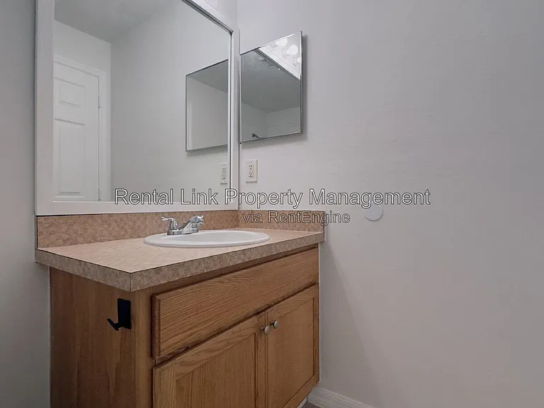 4867 30th St SW — Photo 27