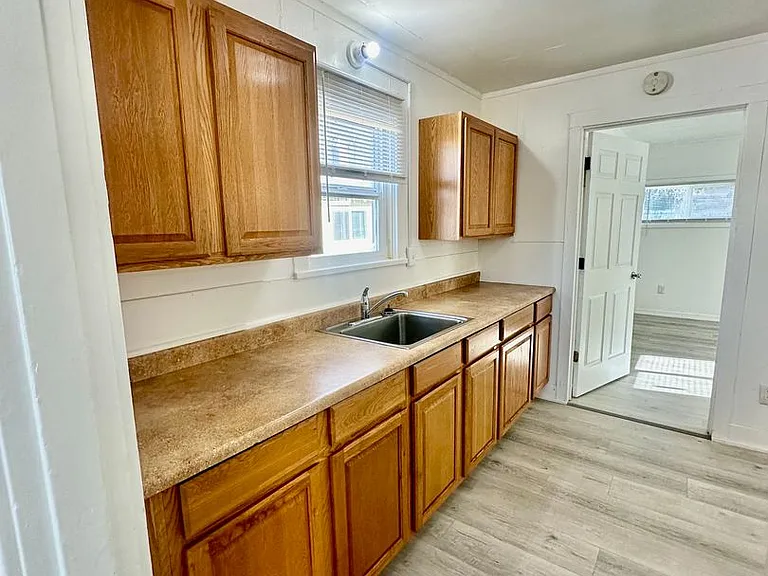 123 Mortimer St — Photo 1