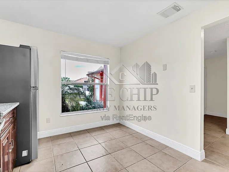 5322 Jade St — Photo 8