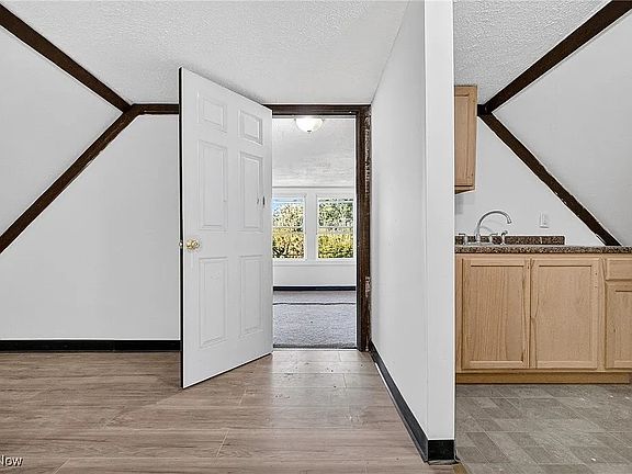 Attic Bedroom + Kitchenette