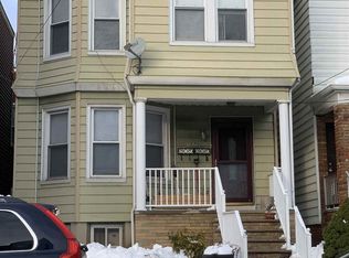 107 W 6th St, Bayonne, NJ 07002