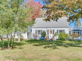 39 Chapel Hill Dr, South Hadley, MA 01075