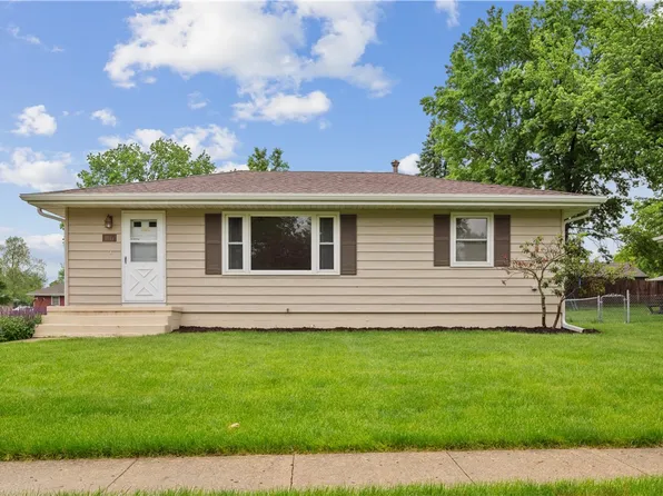 1011 E Franklin Ave, Indianola, IA 50125