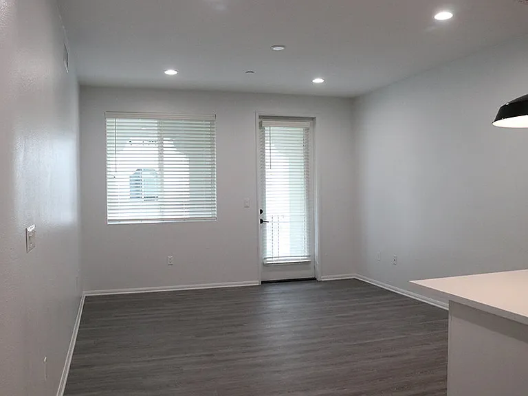 Placita Luxe Residences — Photo 18