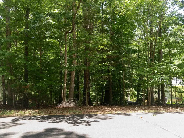 69 Bolling Cir, Palmyra, VA 22963