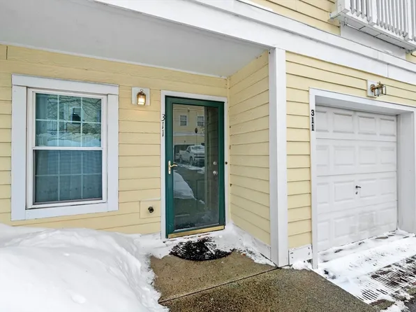 311 Gazebo Cir #311, Reading, MA 01867
