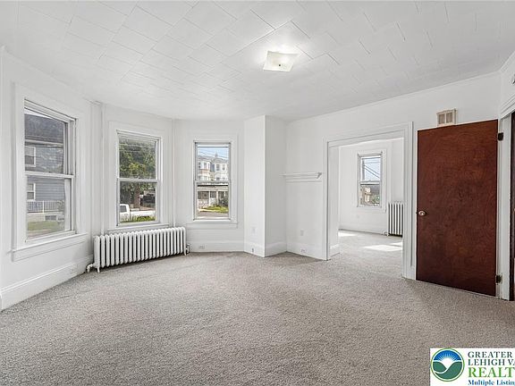 4th image of 1050 Spring Garden St