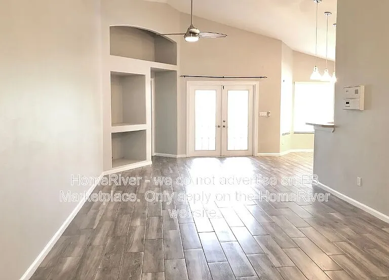 2813 Mayflower Loop — Photo 4