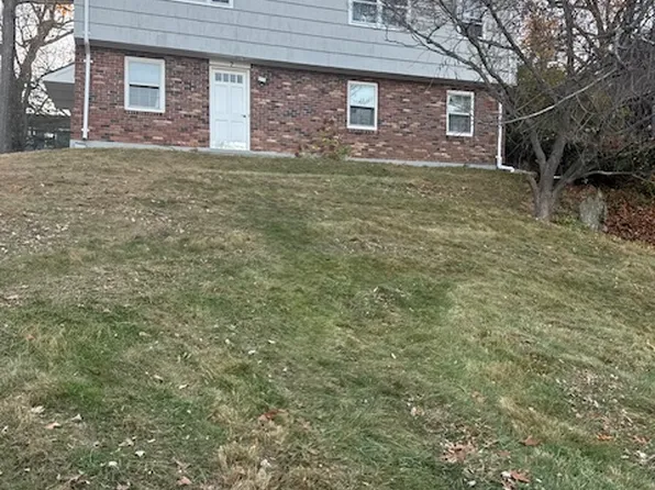 7 Mirijo Rd, Danbury, CT 06811
