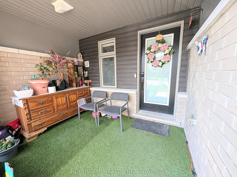 544 Roundleaf Way — Photo 2