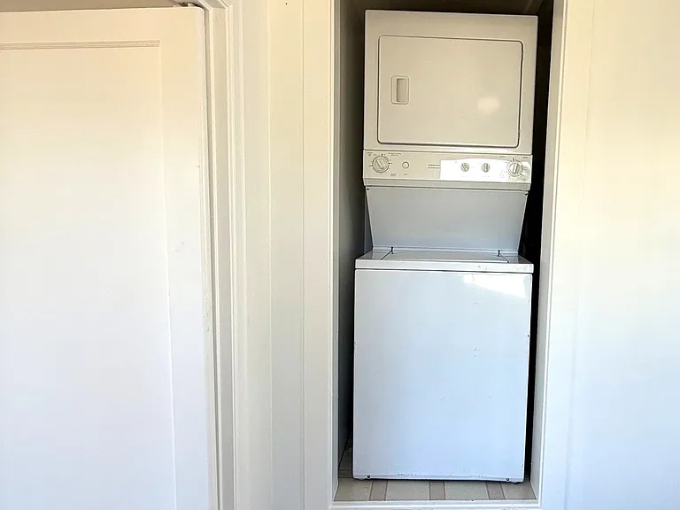 1802 Cedar St — Photo 7