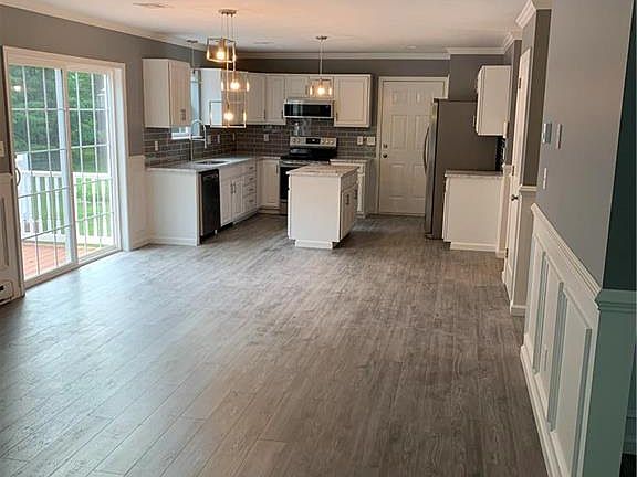 2nd image of 1183 Little Billy Ln