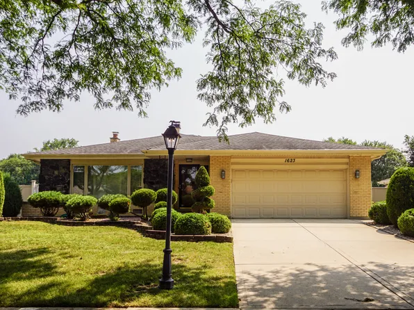 1623 Clemens Rd, Darien, IL 60561