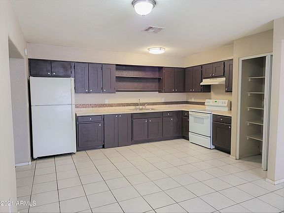 3rd image of 2608 N 71st Ave