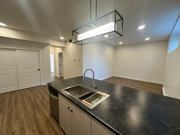 325 Lockwood St — Photo 29
